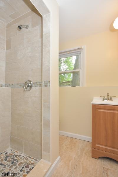 14 Bartholdi Ave, Haskell, NJ 07420 photo 9
