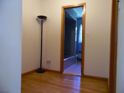 24 Hopper Ln, Wayne, NJ 07470 photo 6