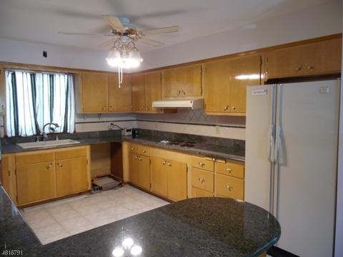24 Hopper Ln, Wayne, NJ 07470 photo 3