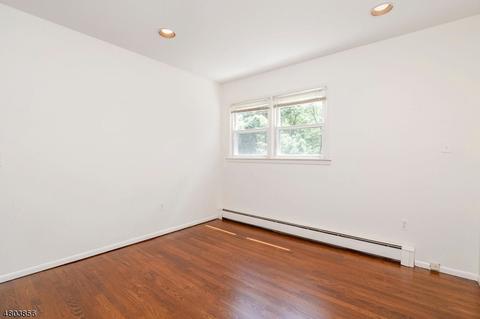 29 Debbie Ct, Wayne, NJ 07470 photo 11