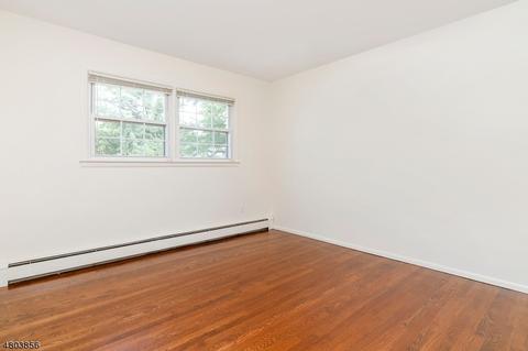 29 Debbie Ct, Wayne, NJ 07470 photo 13