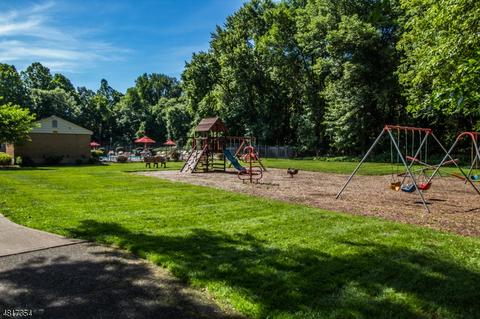72 Independence Ave, Wayne, NJ 07470 photo 2