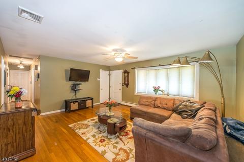 101 Ridge Pl, Wayne, NJ 07470 photo 4