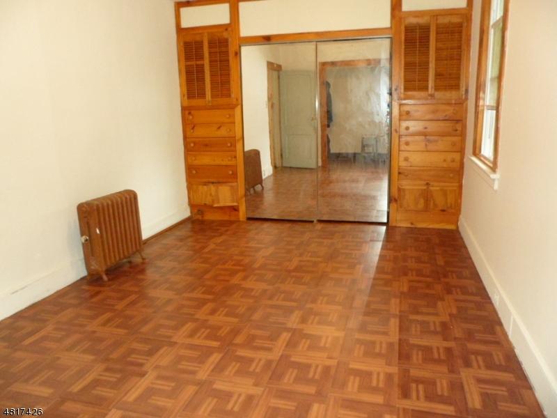  317 Chapman St, Newark, NJ 07106 photo 7