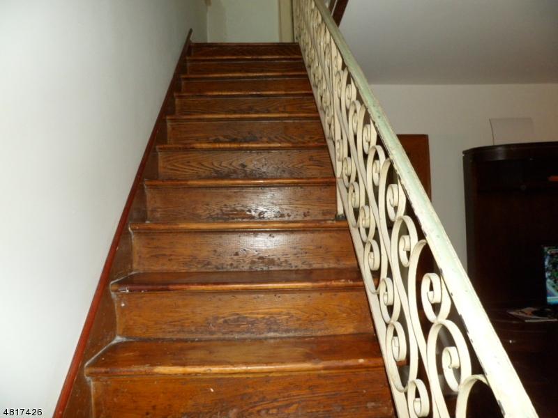  317 Chapman St, Newark, NJ 07106 photo 9