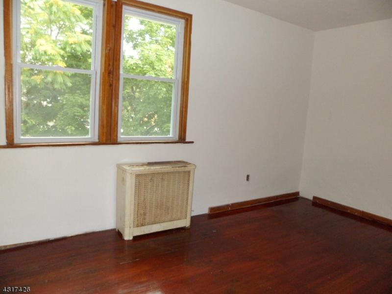  317 Chapman St, Newark, NJ 07106 photo 5