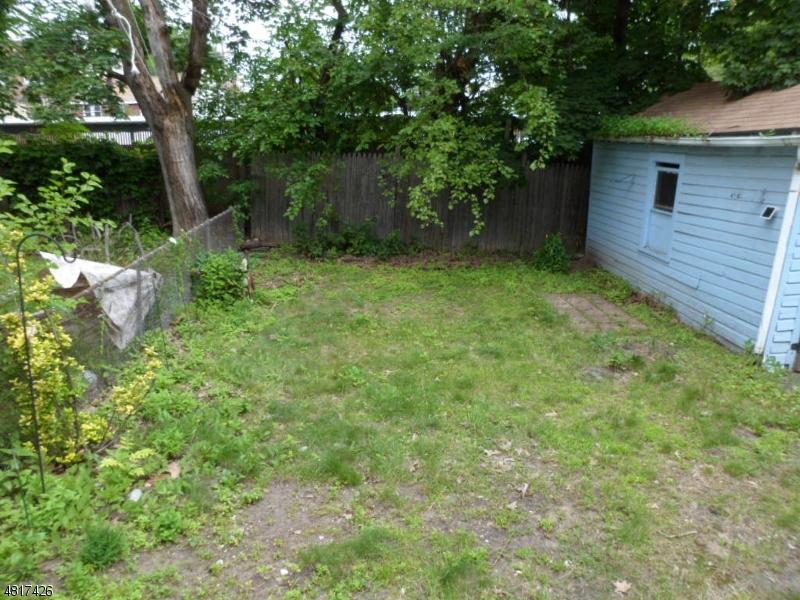  317 Chapman St, Newark, NJ 07106 photo 3