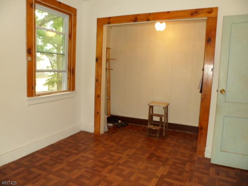 317 Chapman St, Newark, NJ 07106 photo 8