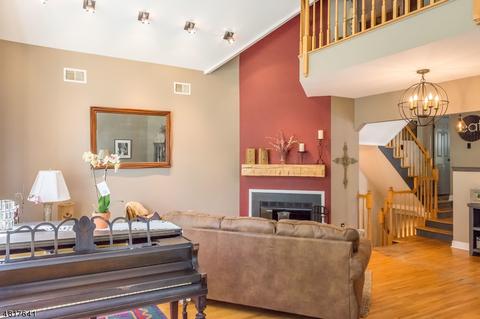 19 Tanager Ct, Wayne, NJ 07470 photo 9