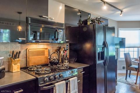 19 Tanager Ct, Wayne, NJ 07470 photo 4