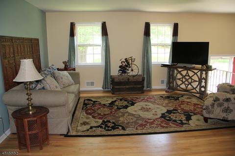 804 E Prospect St, Hackettstown, NJ 07840 photo 5