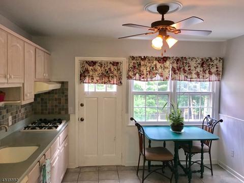 804 E Prospect St, Hackettstown, NJ 07840 photo 3