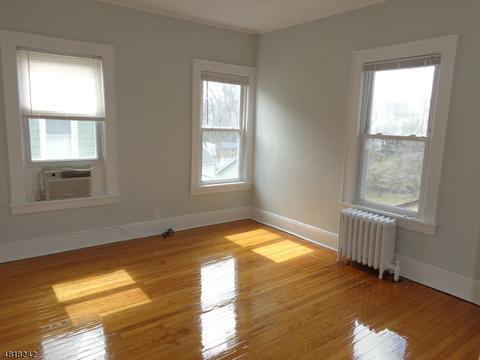 99 Elm Pl, Nutley, NJ 07110 photo 11
