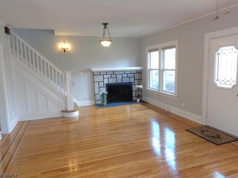 99 Elm Pl, Nutley, NJ 07110 photo 3