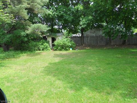 27 Jerome Pl, Wayne, NJ 07470 photo 4
