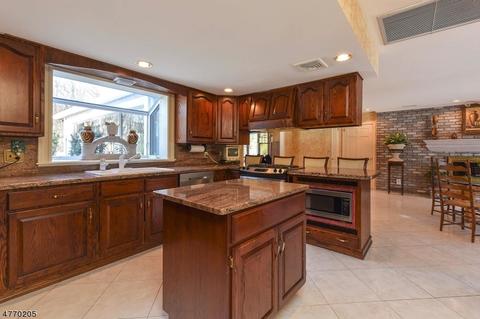 15 Elden Dr, Saddle River, NJ 07458 photo 12