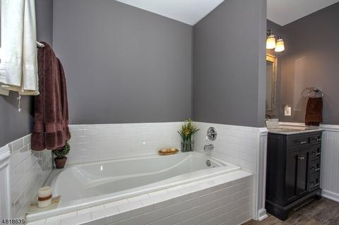 10 Crestview Dr, Stanhope, NJ 07874 photo 21