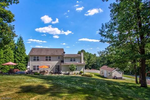 10 Crestview Dr, Stanhope, NJ 07874 photo 4