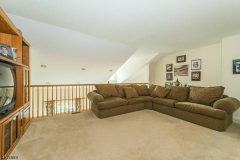154 Carter Rd, Haskell, NJ 07420 photo 5