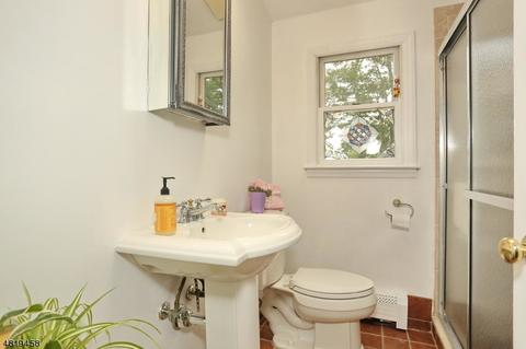 36 Dora Ave, Waldwick, NJ 07463 photo 16
