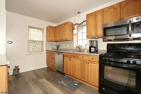 36 Dora Ave, Waldwick, NJ 07463 photo 8