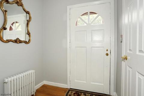 36 Dora Ave, Waldwick, NJ 07463 photo 3