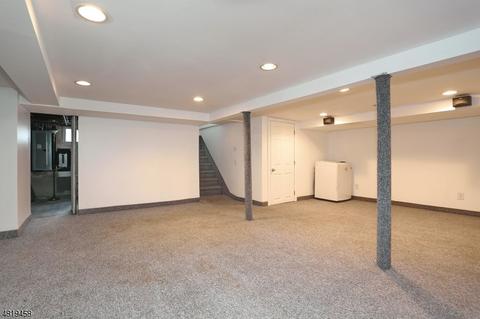 36 Dora Ave, Waldwick, NJ 07463 photo 17