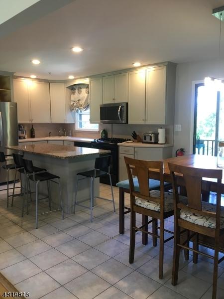 43 Clifford Dr, Wayne, NJ 07470 photo 4
