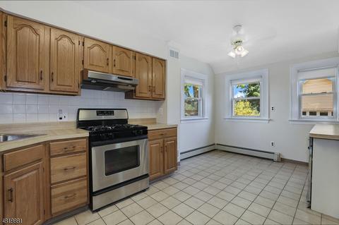 67 Maple St, Bloomfield, NJ 07003 photo 8