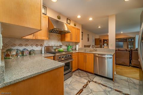 65 Easedale Rd, Wayne, NJ 07470 photo 6