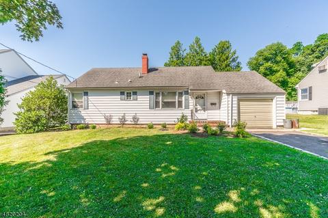 11 Evans Ter, Clark, NJ 07066 photo 1