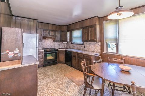 11 Evans Ter, Clark, NJ 07066 photo 6