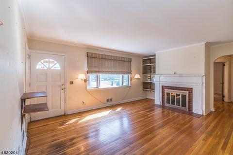 11 Evans Ter, Clark, NJ 07066 photo 4