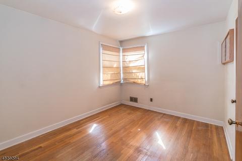 11 Evans Ter, Clark, NJ 07066 photo 15