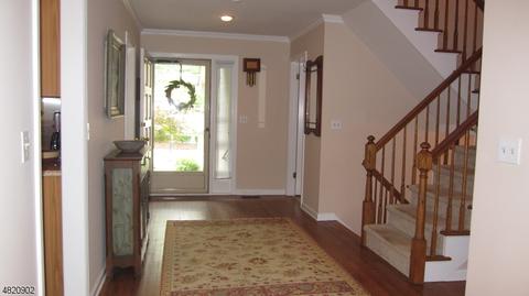 28 Roberts Cir, Bernards, NJ 07920 photo 3