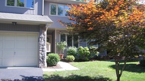 28 Roberts Cir, Bernards, NJ 07920 photo 2