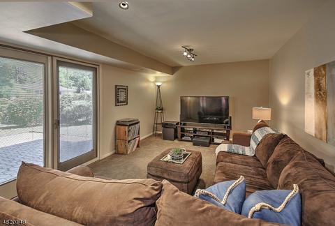 34 Mohawk Dr, Springfield, NJ 07081 photo 6