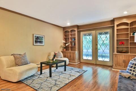 500 Farview Ave, Paramus, NJ 07652 photo 4