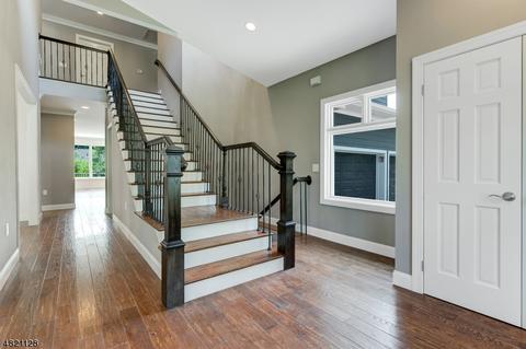 78 Myrtle Ave, Millburn, NJ 07041 photo 2