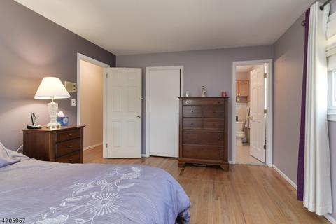 28 Pilgrim Way, Wayne, NJ 07470 photo 9