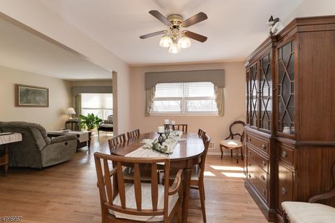 28 Pilgrim Way, Wayne, NJ 07470 photo 5
