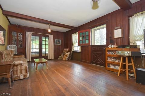 54 Chestnut Dr, Wayne, NJ 07470 photo 2