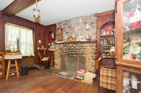 54 Chestnut Dr, Wayne, NJ 07470 photo 4