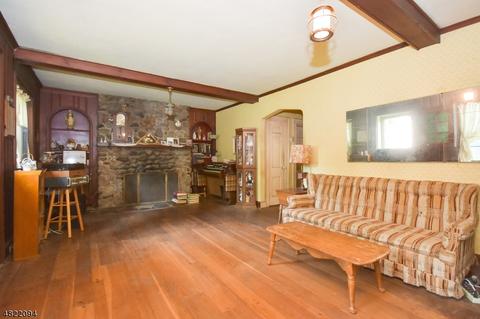 54 Chestnut Dr, Wayne, NJ 07470 photo 5