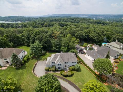 15 Shadow Ridge Rd, Wayne, NJ 07470 photo 1