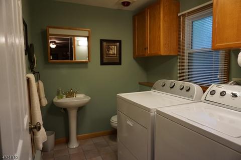 16 Stuckler Ln, Wayne, NJ 07470 photo 15
