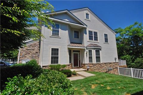 146 Levinberg Ln, Wayne, NJ 07470 photo 1