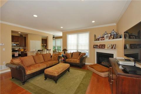 146 Levinberg Ln, Wayne, NJ 07470 photo 6