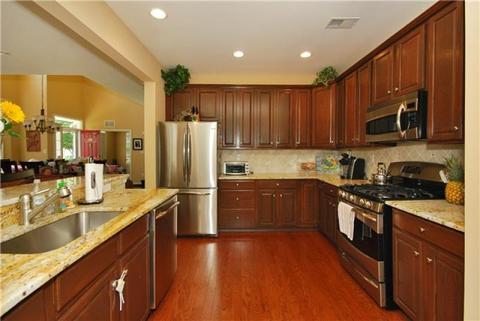 146 Levinberg Ln, Wayne, NJ 07470 photo 2