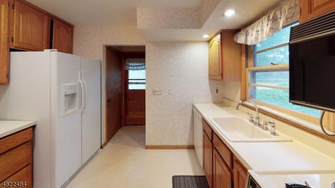 4 Alexander Ave, Montclair, NJ 07043 photo 12